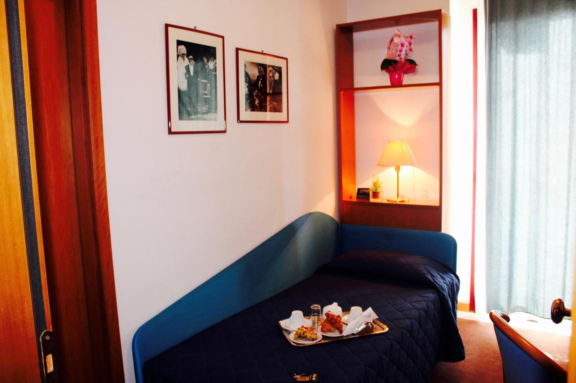 רימיני Arcangelo Roof Hotel מראה חיצוני תמונה