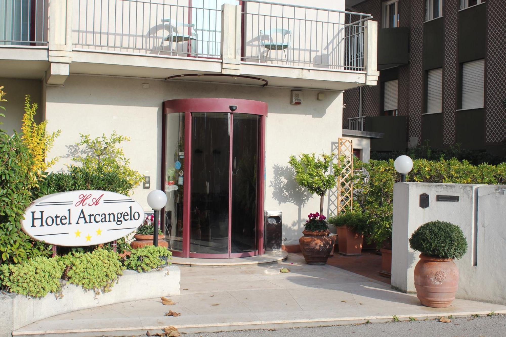 רימיני Arcangelo Roof Hotel מראה חיצוני תמונה